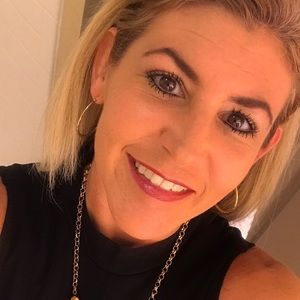 💕Meet your buyer/seller💕✅out my closet👜👗👛💎💖